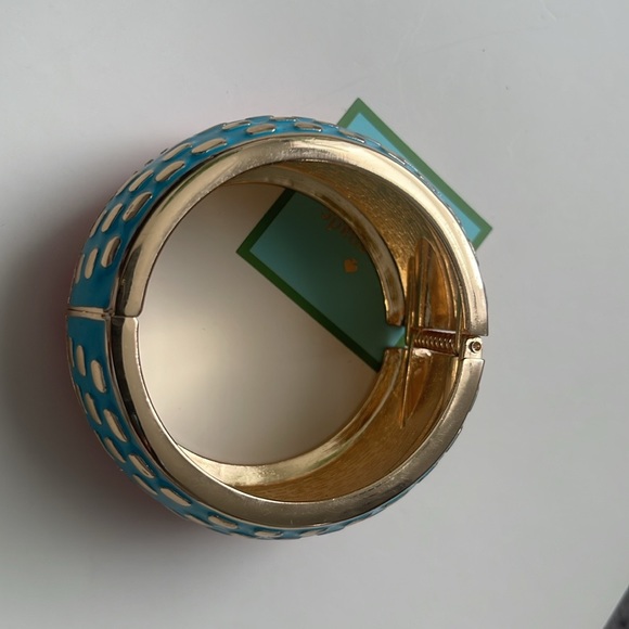 Color block gold colored cuff bracelet - Picture 9 of 12